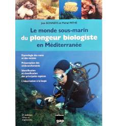 Le monde sous Marin du plongeur biologiste en Méditerranée
